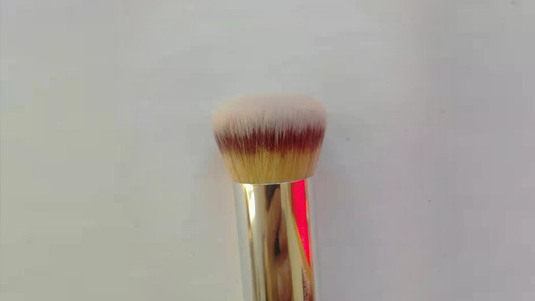 Fiber-hair-foundation-brush1